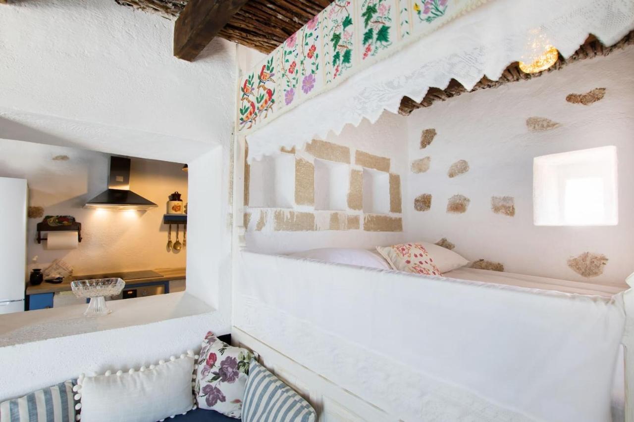 Vatha Traditional Cottage With A View Menetai Exterior photo