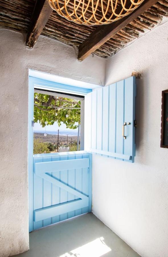 Vatha Traditional Cottage With A View Menetai Exterior photo